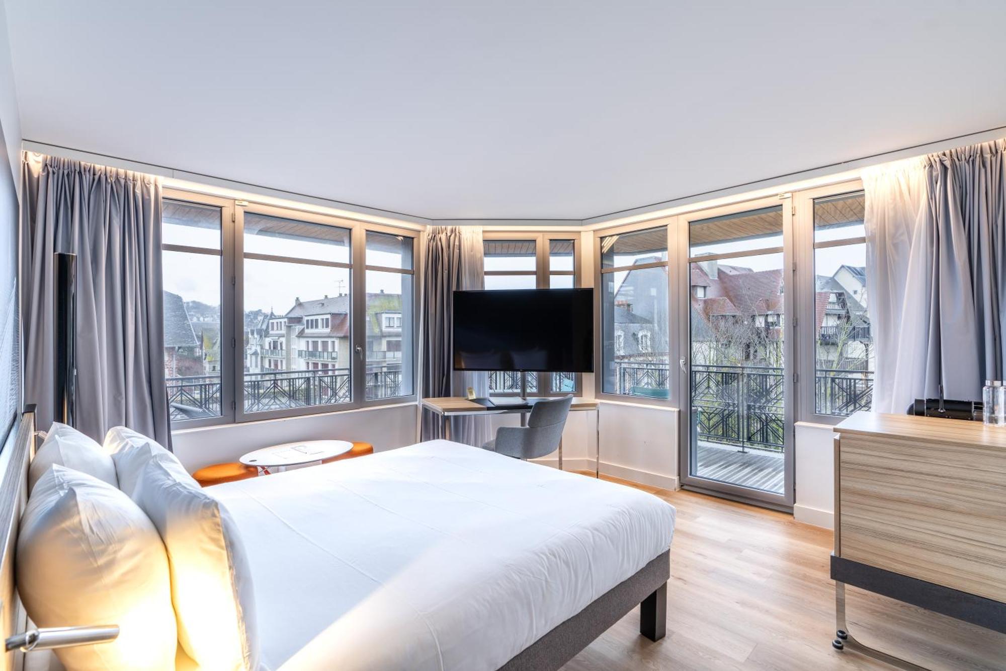 Executive Doppelzimmer mit Schlafsofa und Balkon