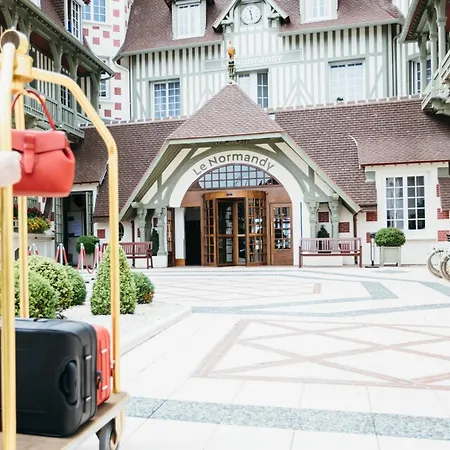 Hotel Barriere Le Normandy-2